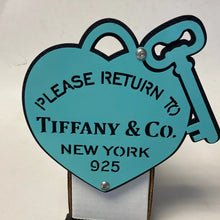 Load image into Gallery viewer, Tiffany lock Hitch Cover PPE Offroad